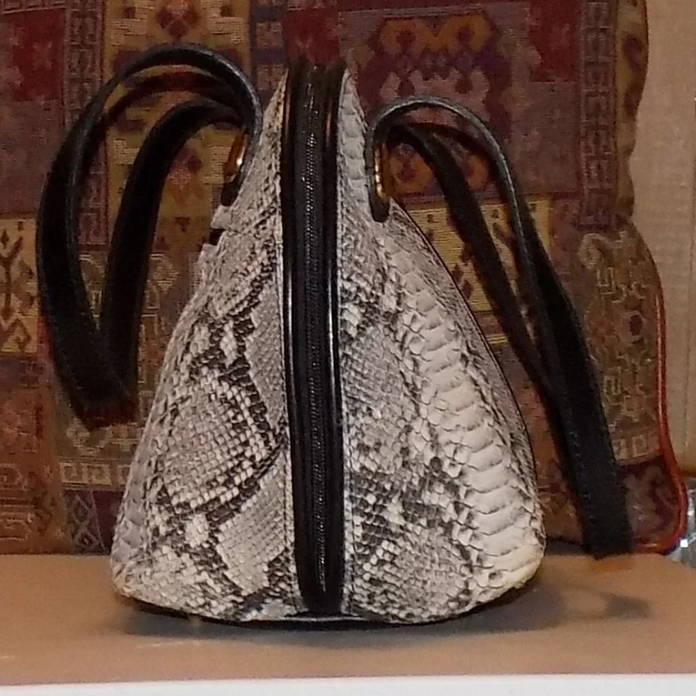 Marino Orlandi accordian bag snake embossed leather Italy - Picture 11 of 11